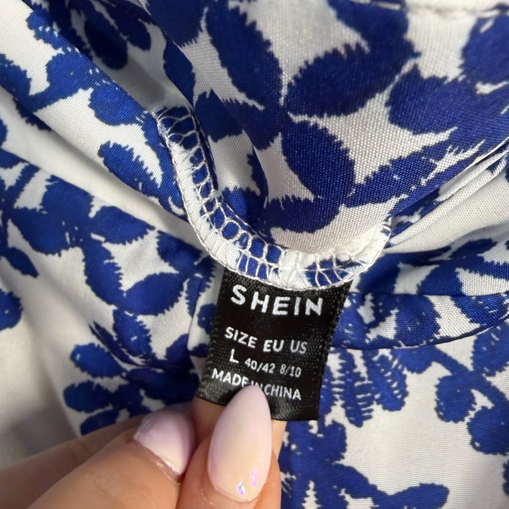 SHEIN White Wide Leg Pants with Royal Blue Circular Print - Picture 5 of 9